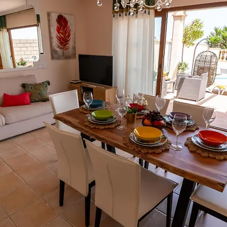 V8 カレタ・デ・フステ