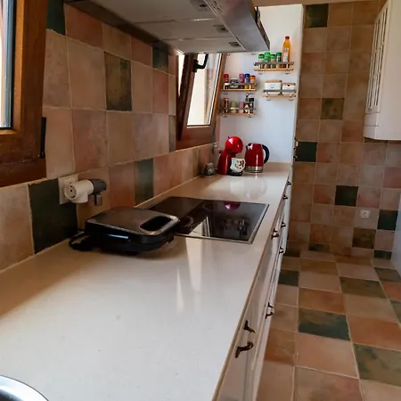 V8 カレタ・デ・フステ