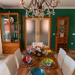 Villa V8 *